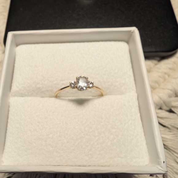 Jewelry - Elegant Gold  Women's Ring